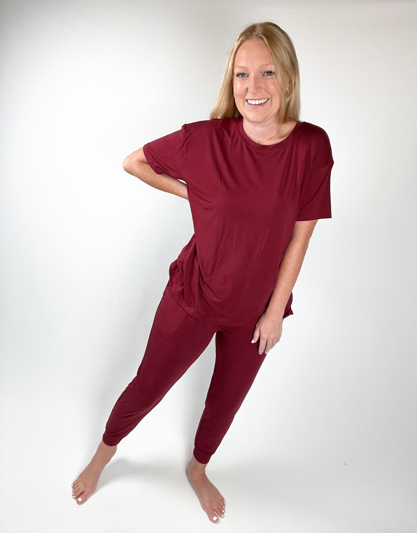 Women's Adult Bamboo Short Sleeve Tshirt & Jogger Pants - Merlot